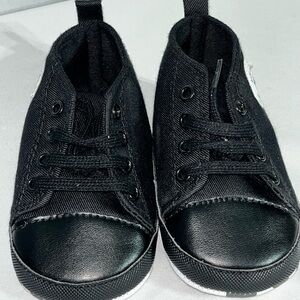 Converse Chuck Taylor in black, size 3